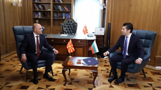По покана на министър-председателя Кирил Петков на официално посещение в