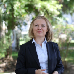 Новата правосъдна министърка Надежда Йорданова се оказа съгражданка и съседка