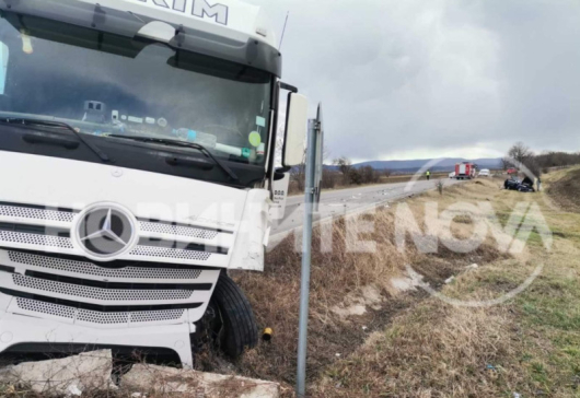 Шофьор загина в катастрофа на пътя Шумен Карнобат край