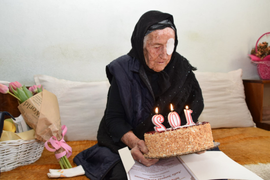 Най-възрастният жител в община Сандански - баба Люба от с.