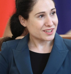 Заместник-министърът на отбраната Ралица Симеонова е подала оставка, съобщи самата