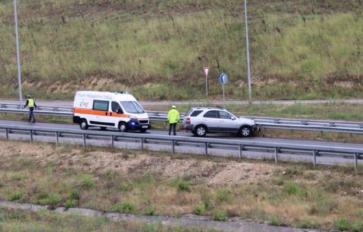 Джипкатастрофирана автомагистрала "Струма" крайКочериново. Пътният инцидент е станал в 12:00