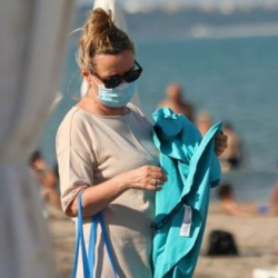 Гърция отменя задължителното носене на маска в повечето пространства на