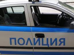 Полицейски служители на 02 РУ-Благоевград работят по получено съобщение за