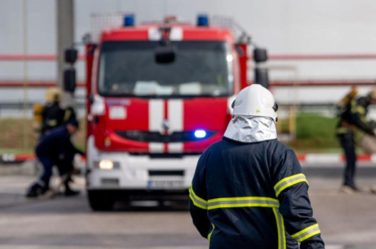 Фолксваген Голф се самозапали в ранния следобeд днес на пътяот