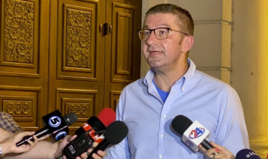 Лидерът на опозиционната ВМРО-ДПМНЕ Християн Мицкоски поиска българското правителство да