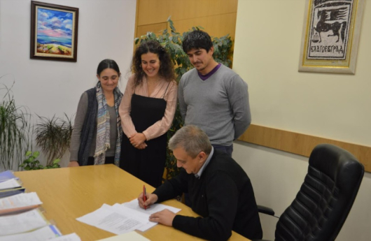 Кметът на Благоевград Илко Стоянов се подписа в подписка, организирана