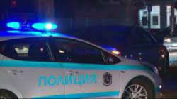 От полицейски служители на РУ-Петрич са задържани двама мъже на