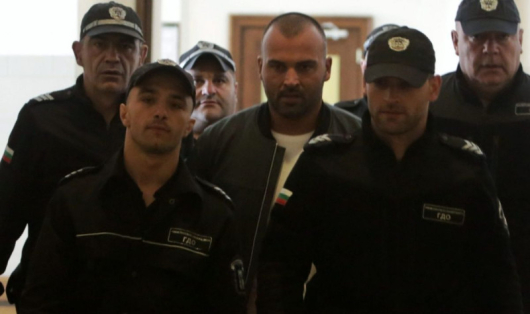 Съдът гледа мярката за неотклонение на Димитър Любенов който е