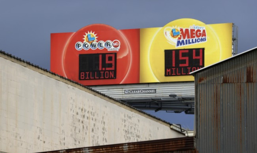 Джакпотът в американската лотария достигна 1 1 млрд долара съобщи