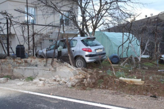 Шофьоркатастрофирарано тази сутрин на третокласния път Падеш-Благоевград,Пътният инцидент е станал