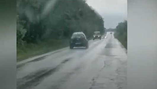 Видеоклип с пореден фрапиращ пример за опасно поведение на пътя