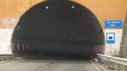 Започва ремонт на осветлението в тунела край Дупница, съобщават от
