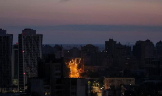 Експлозии отекнаха в украинската столица Киев предаде Ройтерс цитирана от