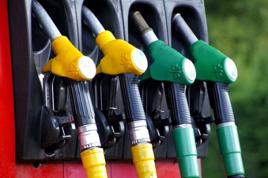 Със или без син талон, цените на горивата вървят нагоре.