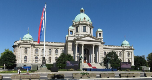 Повече от 6,5 милиона сръбски граждани ще отидат до избирателните