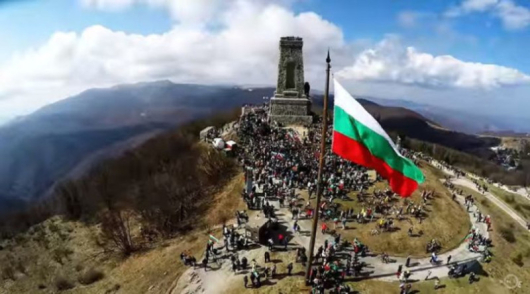 6000 българи се очаква да се изкачат до паметника на
