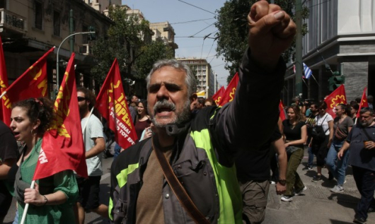 24-часова стачка се провежда днес в Гърция. Протестират служителите в