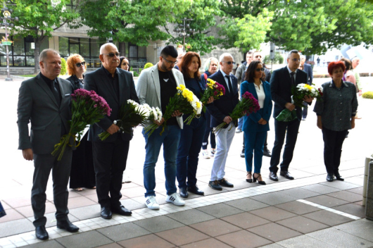 С полагане на цветя в Благоевград бяха отбелязани 148 години