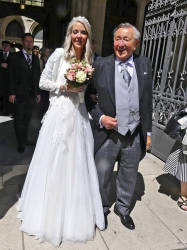 Австрийският мултимилиардер Ричард Лугнер 91 се ожени за шести път