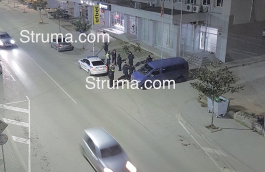 Полицаи и жандармеристи респектираха Петрич снощи