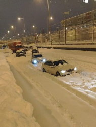 Българи бедстват в часове на затрупана от сняг магистрала край
