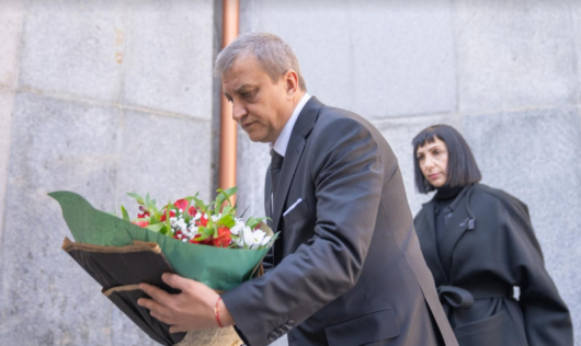Кметът на Благоевград Илко Стоянов положи цветя пред мемориала на