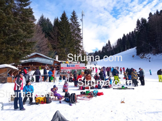 Рекорден брой хора посетиха ски писта Картала през уикенда видя