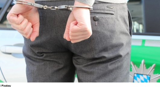 В Ямбол е задържан 43 годишен мъж извършил множество измами за