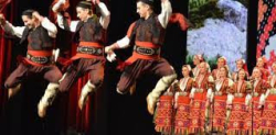 Трима дългогодишни танцьори в ансамбъл Пирин са уволнени дисциплинарно заради