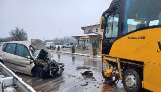Инцидентът е станал по пътя Шумен Бургас край СмядовоМъж