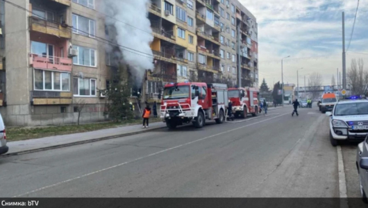 Евакуираха вход в жилищен блок в Перник след задимяване заради