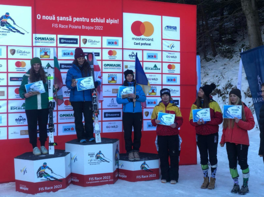 Юношеският национален отбор по ски алпийски дисциплини взе участие в