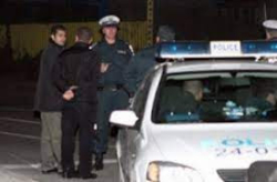 Дупнишки полицаи спряха за проверка снощи лек автомобил Форд в