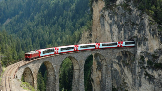 Пътуването с влак може да бъде истинско приключение и то