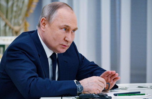 Руският президент Владимир Путин обеща мълниеносен отговор ако някой поиска