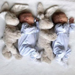 Две малки принцеси изплакаха в родилно отделение на МБАЛ Благоевград