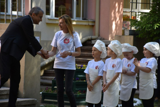 Децата от детските градини в Благоевград и техните ръководители представиха