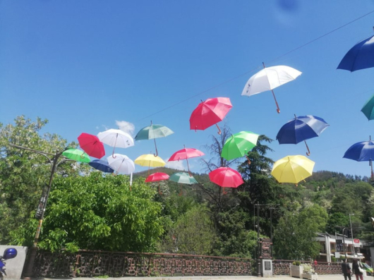Стотици цветни чадъри отново ще красят Благоевград В момента се