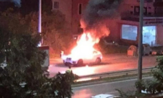 Скъп джип избухна в пламъци след полунощ в столицата съобщаваБНР