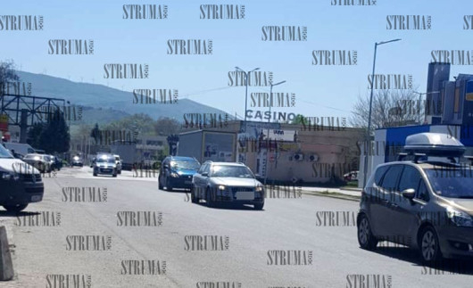Опашки от коли наГКПП Кулата в посока Гърция Българи вече се