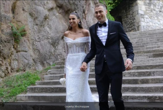Звездната волейболна двойка, дупничанката Елица Василева и Александър Атанасиевич избра