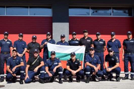 Втори екип български пожарникари замина днес за гръцкия град Лариса