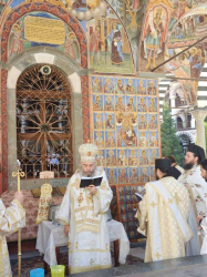 Вчера в Рилския манастир беше осветено копието на чудотворната икона