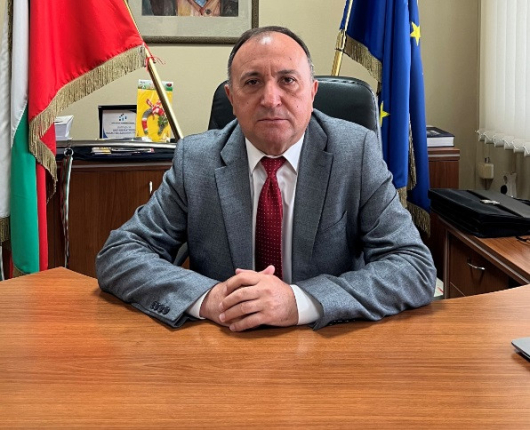 След назначаването на служебно правителство, областният управител на област Благоевград