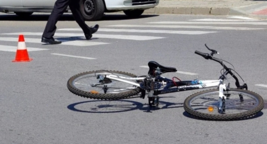 Младеж помете дете с колело във Видинско и избяга съобщиха