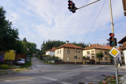 Община Разлог подмени частично светофарните уредби в града с нови