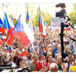 70 000 излязоха на антиправителствен протест в Прага заради скъпия