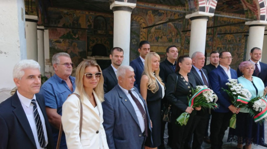 Надежда Самарджиева водач на листата на коалиция Български възход Не само