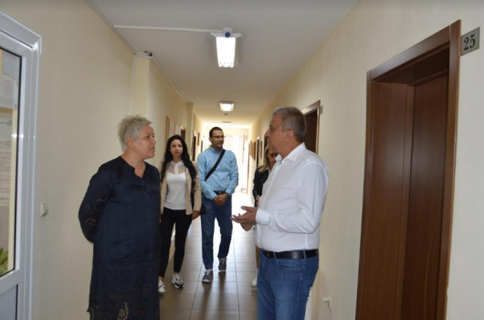 Кметът Илко Стоянов посети новоремонтираната базаОбщина Благоевград и ръководството на
